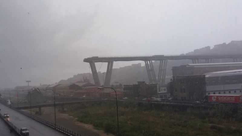 Motorvejsbro kollapset i Italien - 22 døde