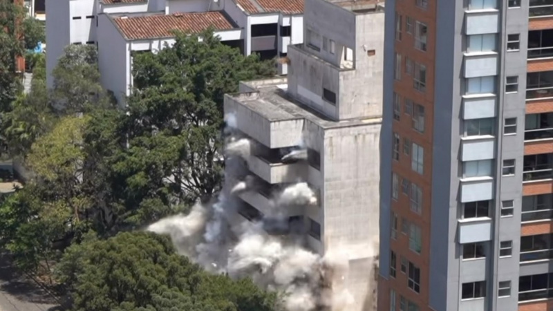 Pablo Escobars hovedkvarter sprængt væk