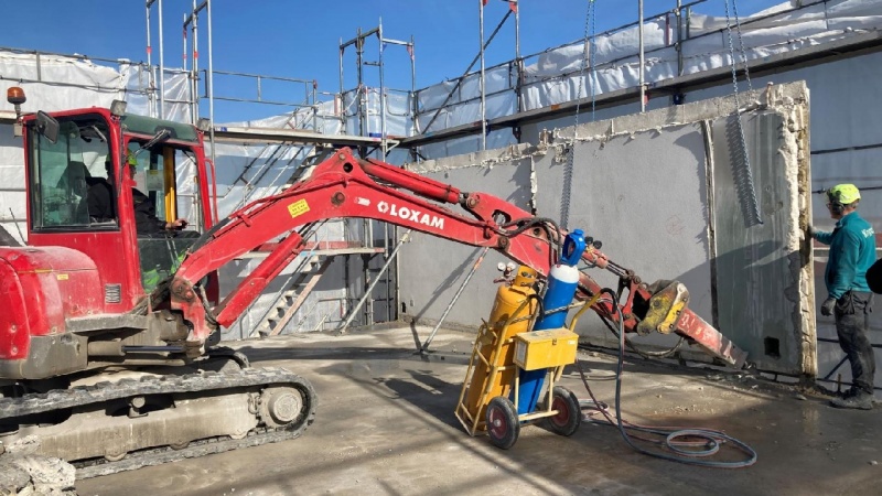 Nedrivningen i Brøndby Strand: 25.000 tons PCB-beton fragtes til rensning i Holland