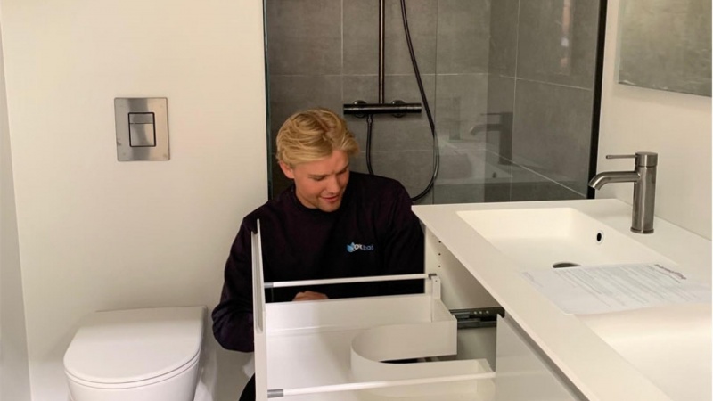 DKBad bygger badekabiner med fokus på lavt CO2 forbrug