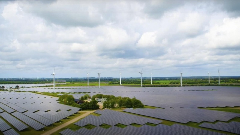 Giga solcelleparker skyder op på ryggen af stærkt partnerskab