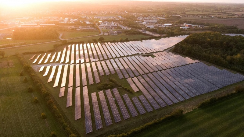 Cowis elaftale bidrager til ny solcellepark på Lolland