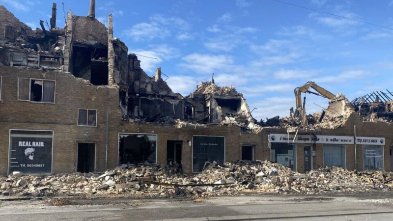 121 familier mistede alt i voldsom brand - nu genopbygges deres hjem