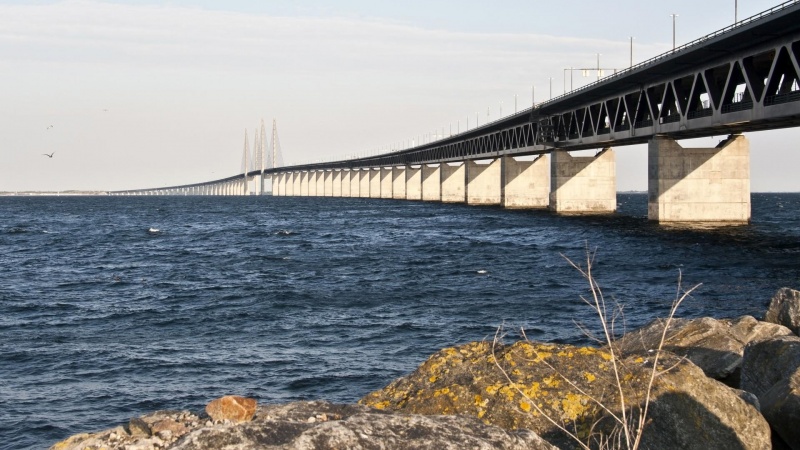 Svenskere: Sælg Øresundsbroen og byg tunnel