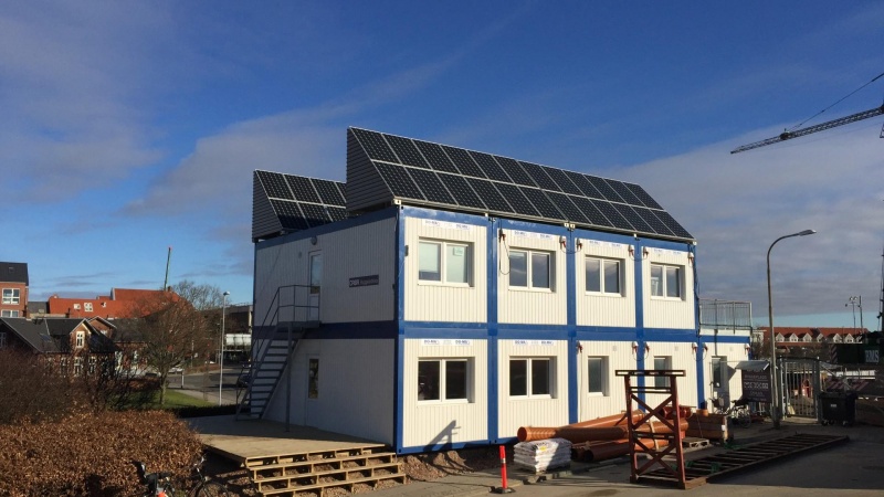 Solcelleanlæg gør byggepladsen grønnere