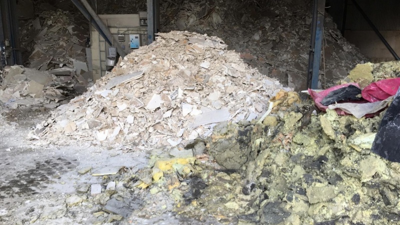 Dansk Byggeri: Affaldsgebyrer fører til kommunalt papirbøvl